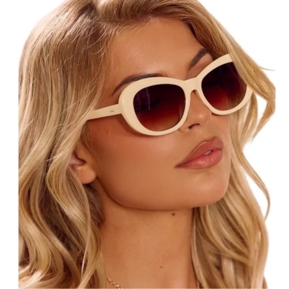1184 NWT PrettyLittleThing Cream Rounded Cat Eye Sunglasses - Picture 2 of 6